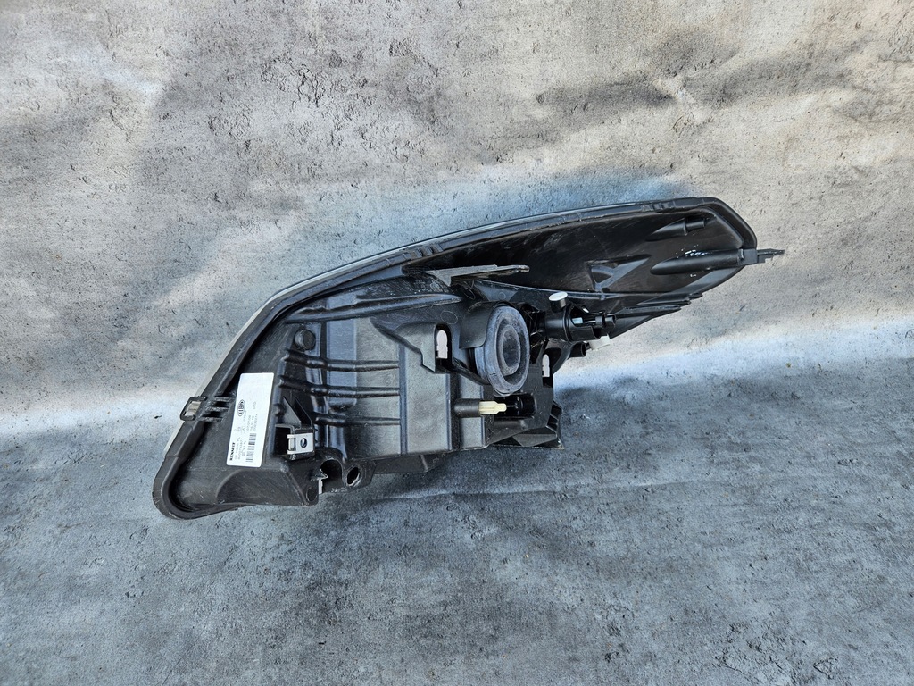 фото №4, Лампа перед права dacia sandero