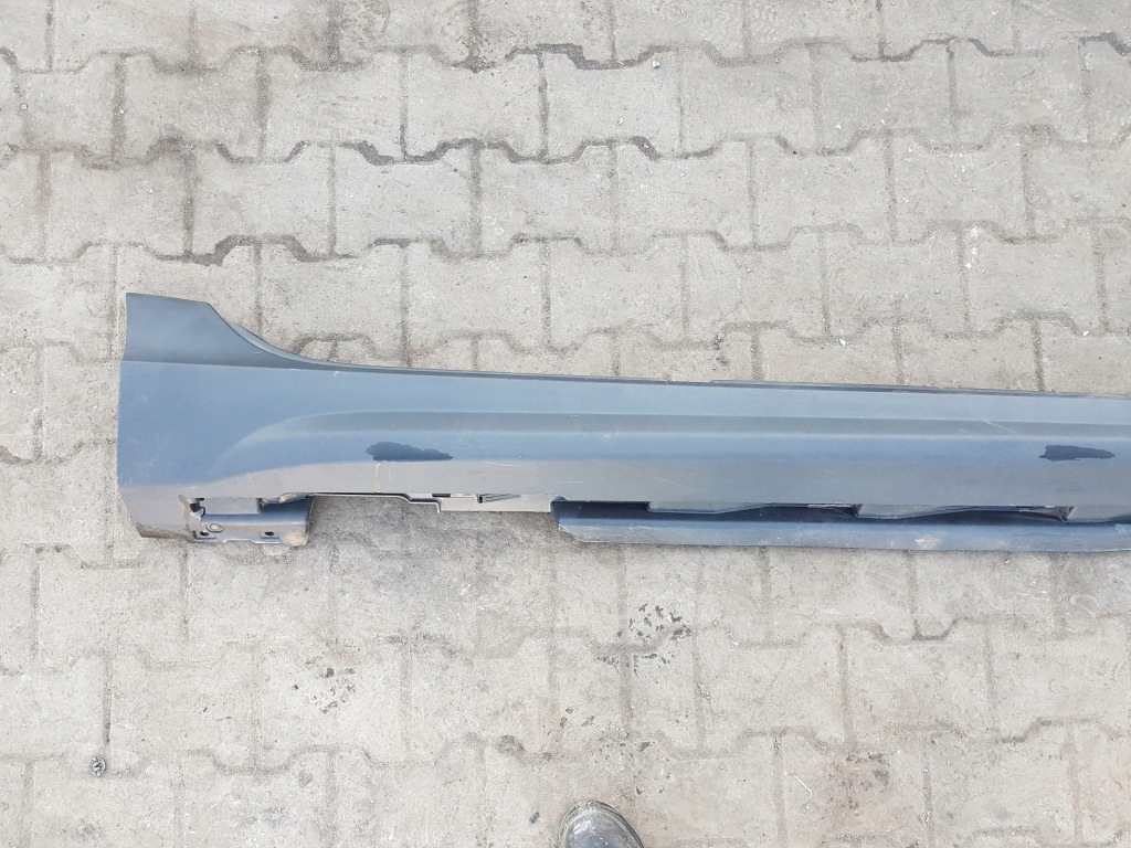Volvo v40 2 cross country молдинг поріг права Оригінал