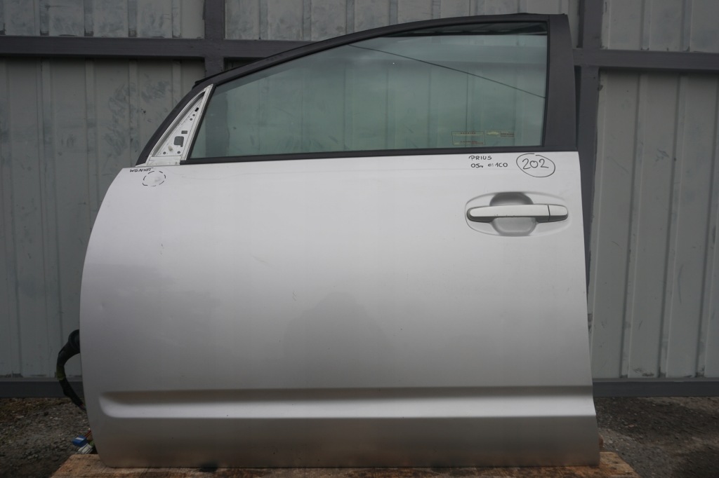 фото №1, Toyota prius ii xw20 2003-2009r цвет 1c0 дверь левая передние 6700247040