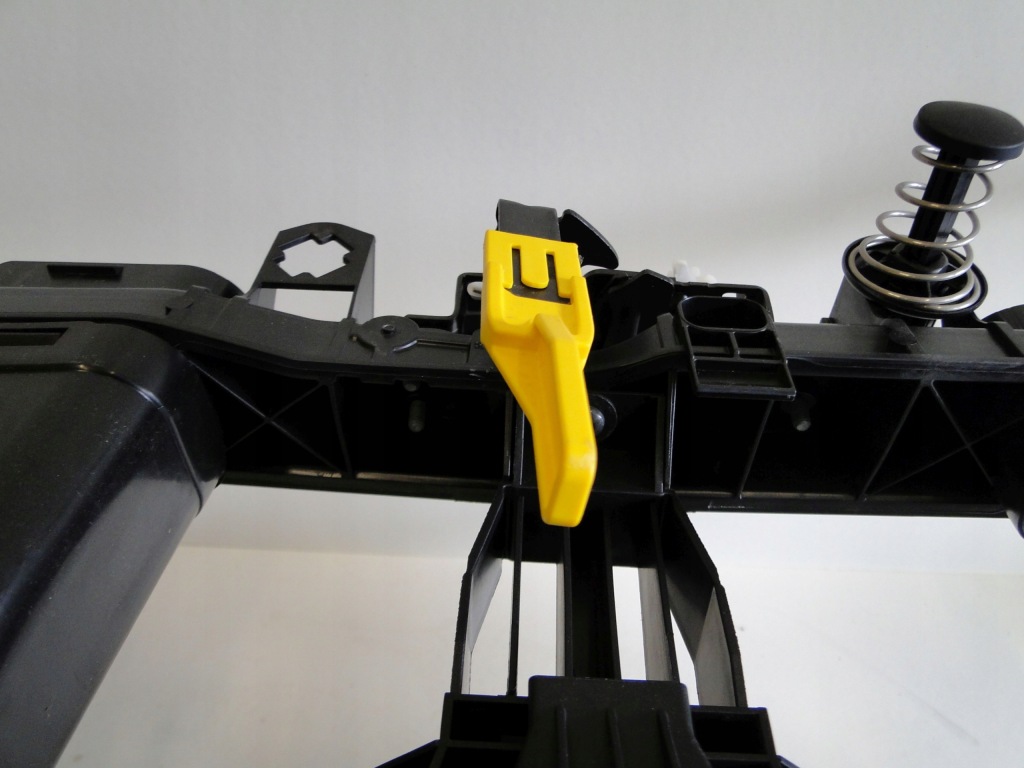 фото №4, Mercedes glb x247 247 замок засов капот w pas