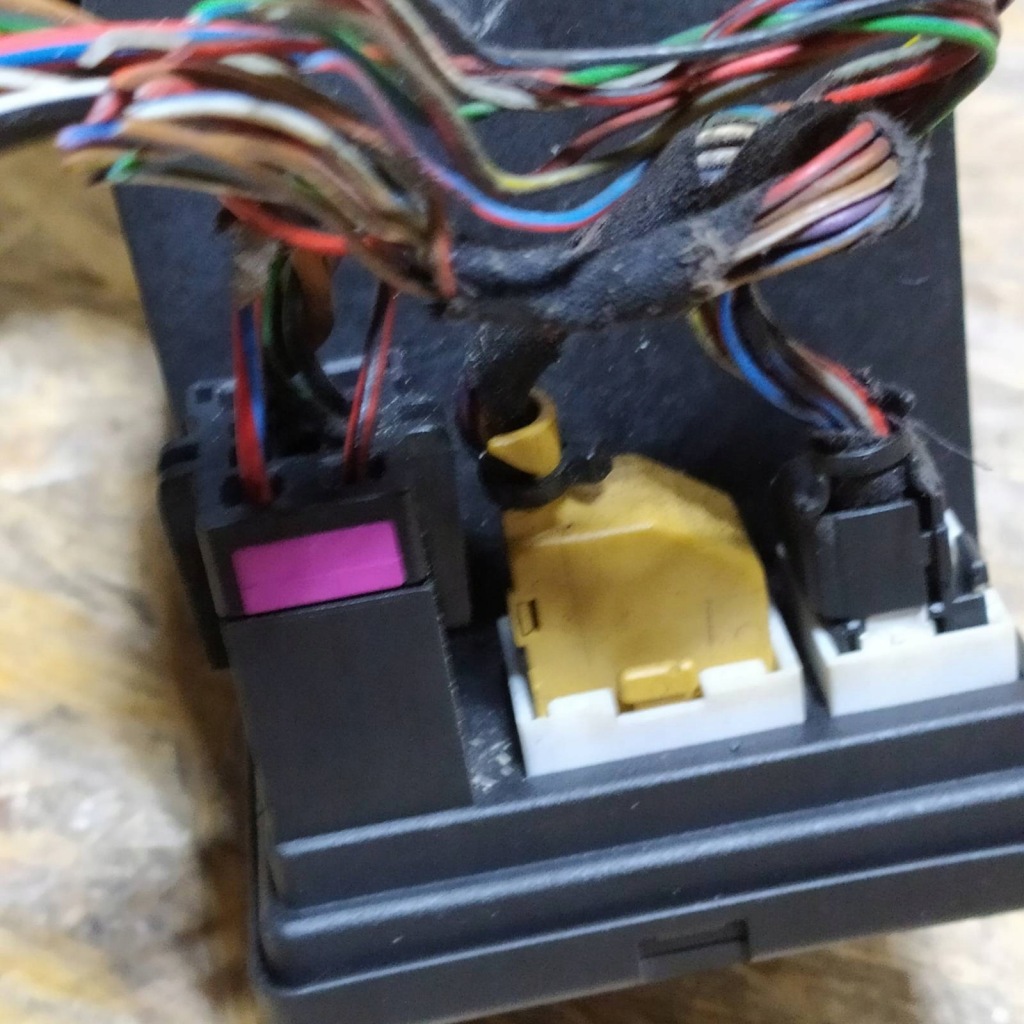 Помпа замка центрального audi a4 b5 8l0862257e Доставка