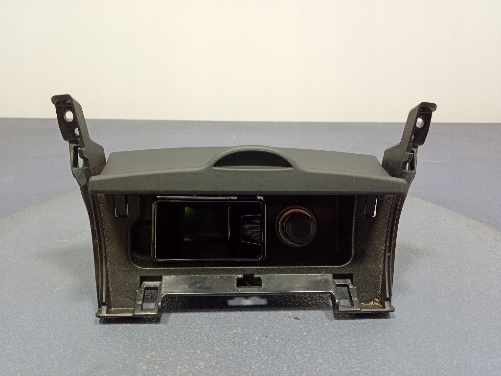 фото №11, Toyota corolla x e15 06- пепельница 55440-12100