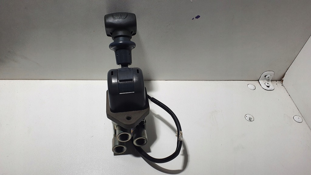 фото №1, Важіль гальма iveco eurocargo 757504