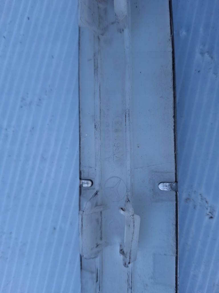 Mercedes w163 накладка молдинг порог правый задний  a1636861620 в Украине