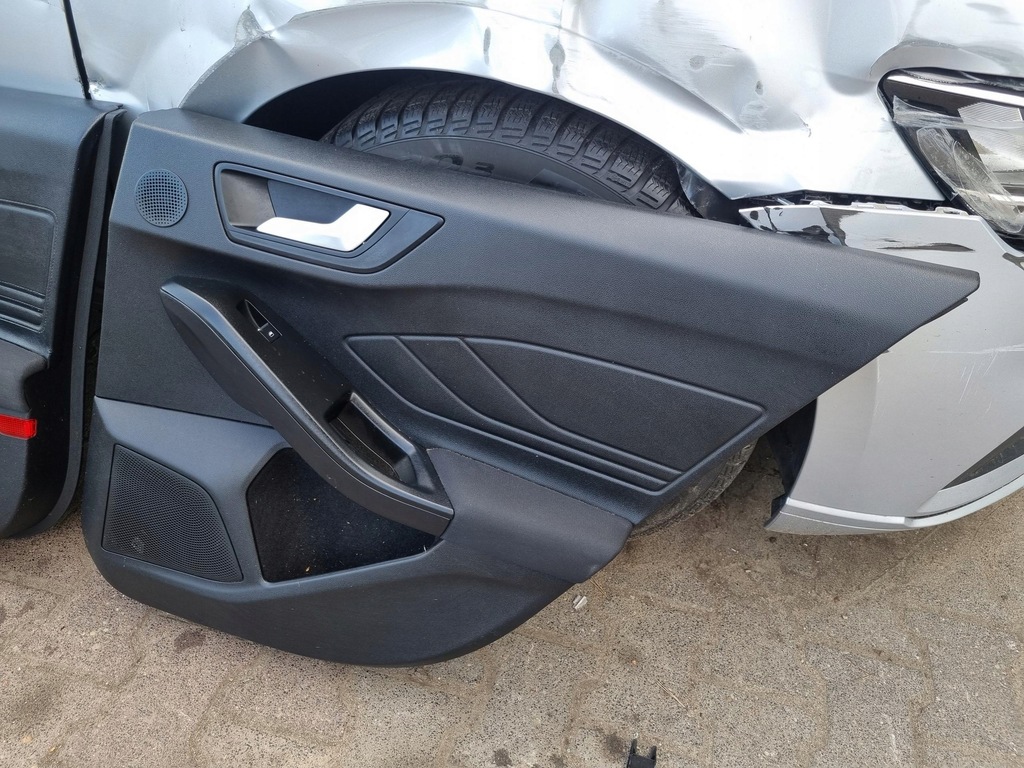 фото №1, Оббивка двері правий задня ford focus mk4 оббивка двері focus mk4