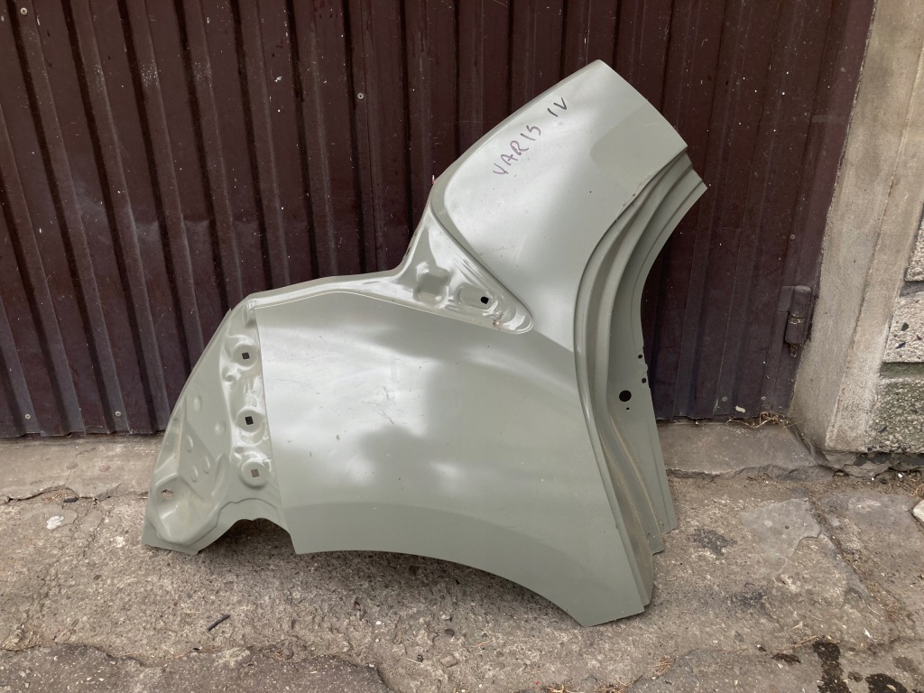 фото №1, Крила правий задня toyota yaris iv 20- новий