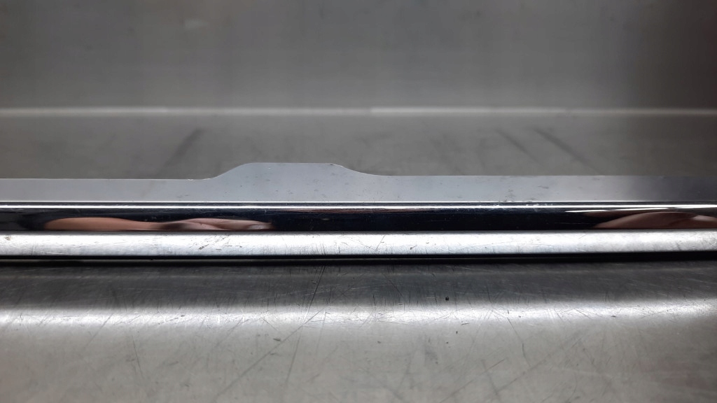 фото №6, Молдинг декоративная крышки задняя 30784236 volvo s80 ii 07-16r