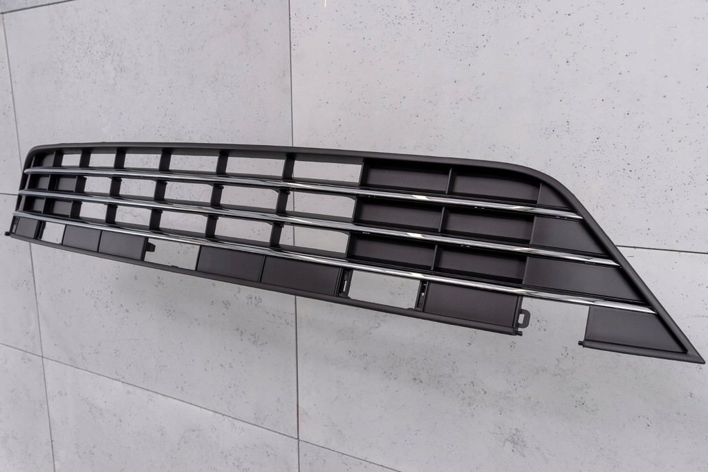 фото №10, Vw touareg ii 7p 2014-2018 po lift решітка передній бампера 7p6853671h