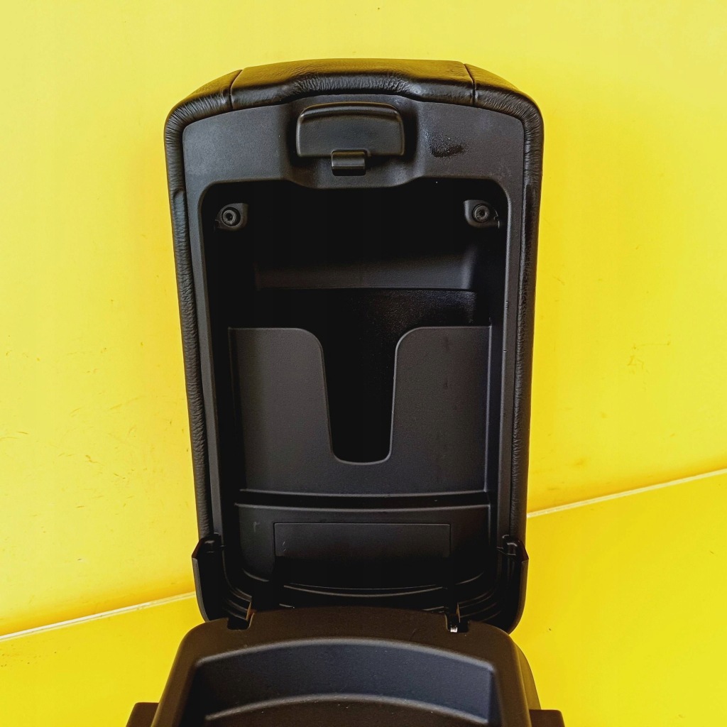 Подлокотник бардачок кожаный hyundai i30 1.6 nr3 с Разборки