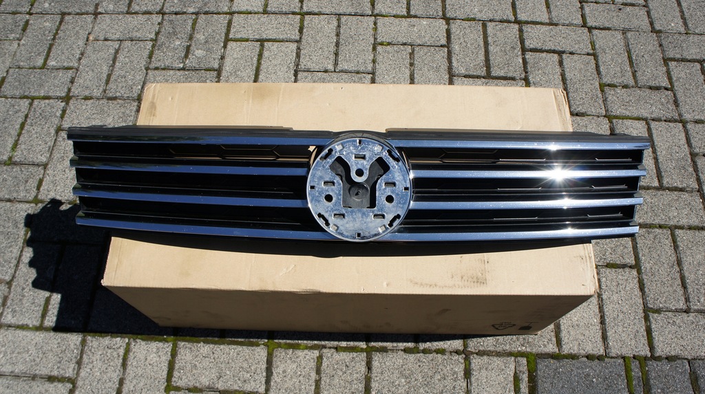 фото №1, Решітка радіатора передня решітка радіатора vw touareg ii 7p6 lift