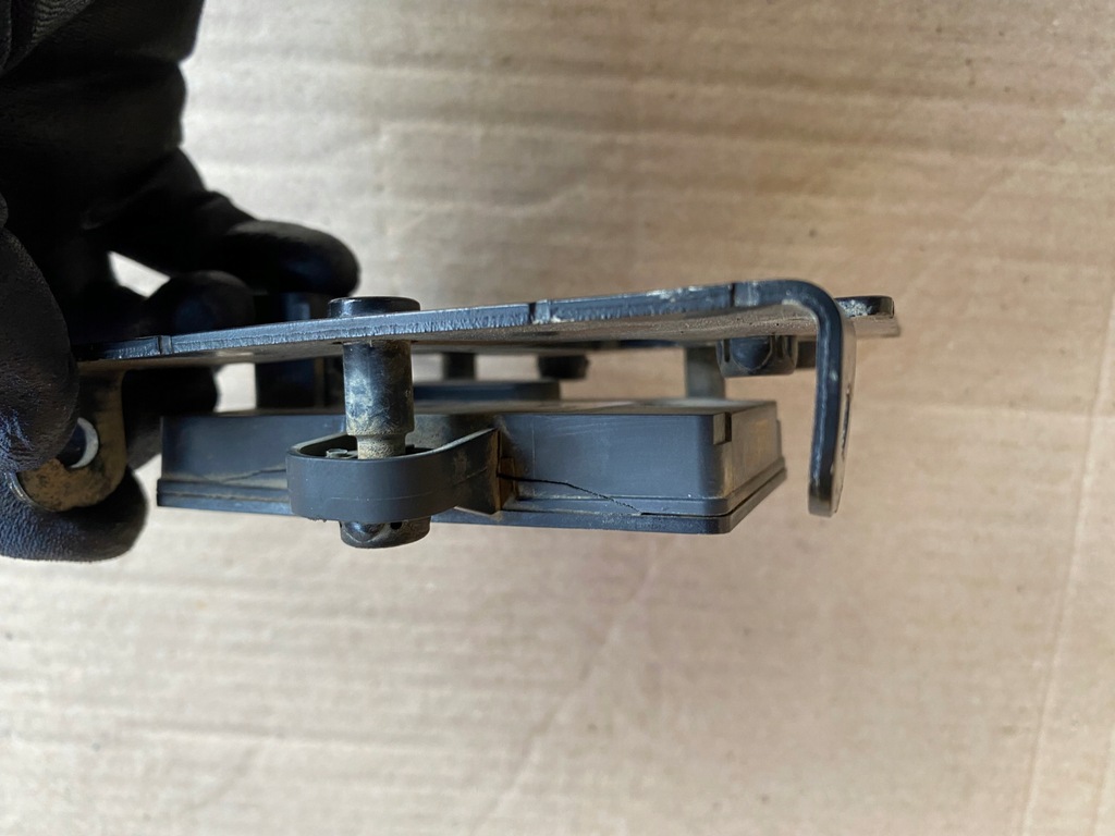 фото №10, Радар передний с крепление ford ranger iv mk5 2019- jb3t-9g768-aa distronic