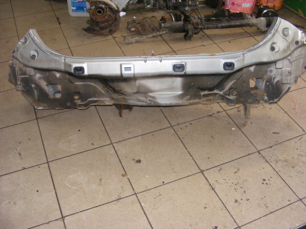 фото №1, Mazda 5 pas задний усилитель стена 05-10r