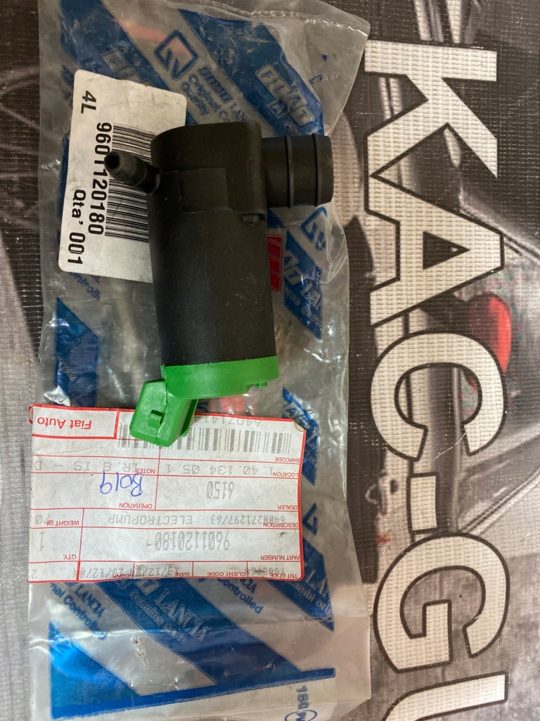 фото №1, Помпа распылителя стекло передней fiat scudo