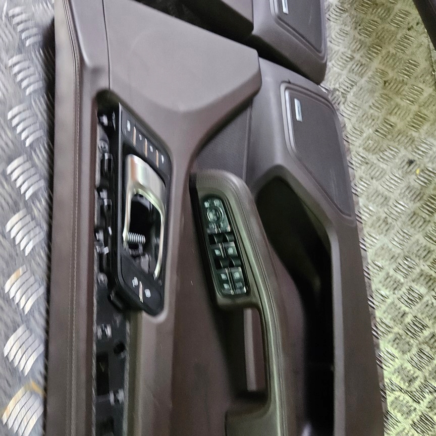 фото №10, Сиденья сиденье заднее сиденье обшивки porsche macan gts коричневый коричневые