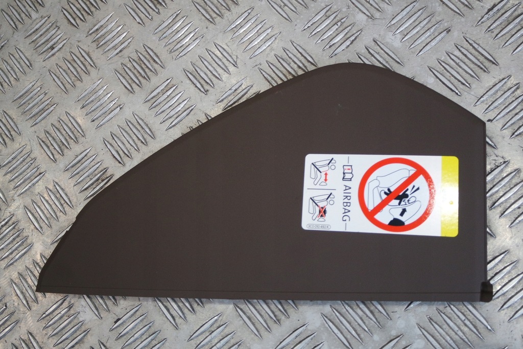 фото №1, Заглушка консоли porsche macan коричневый 95b857176b