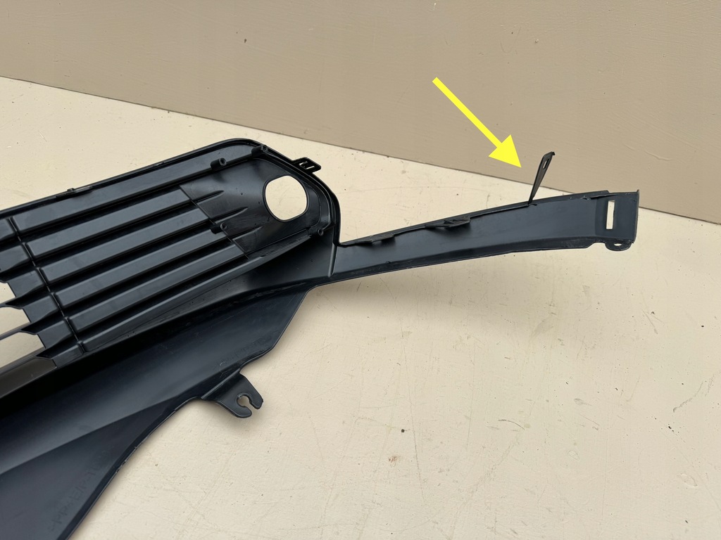 фото №15, Toyota yaris cross 20r- спойлер накладка бампера перед передняя