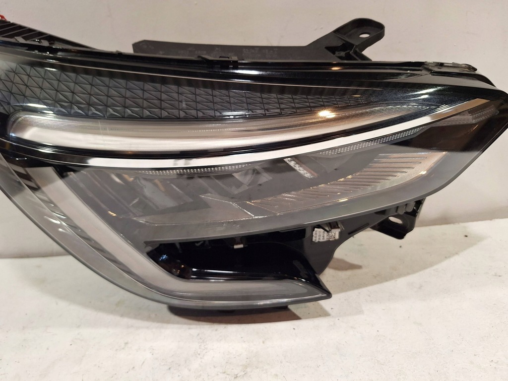 фото №6, Лампа перед правая full led 260102407r renault clio v 19-