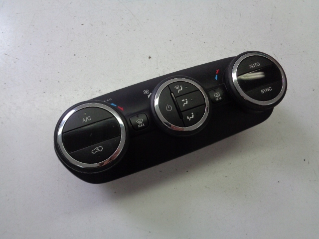 фото №2, Панель кондиционера jeep renegade 1.4 multiair przed lift 2017 rok