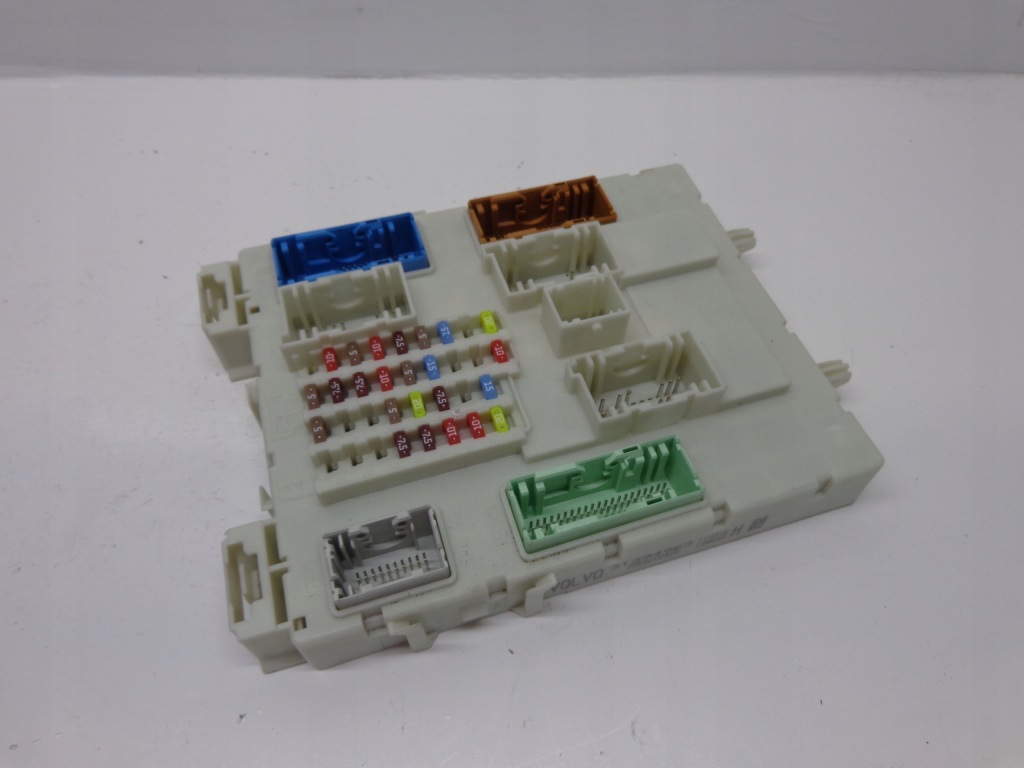 Купити Volvo v40 ii коробка запобіжників модуль bsi 31394963