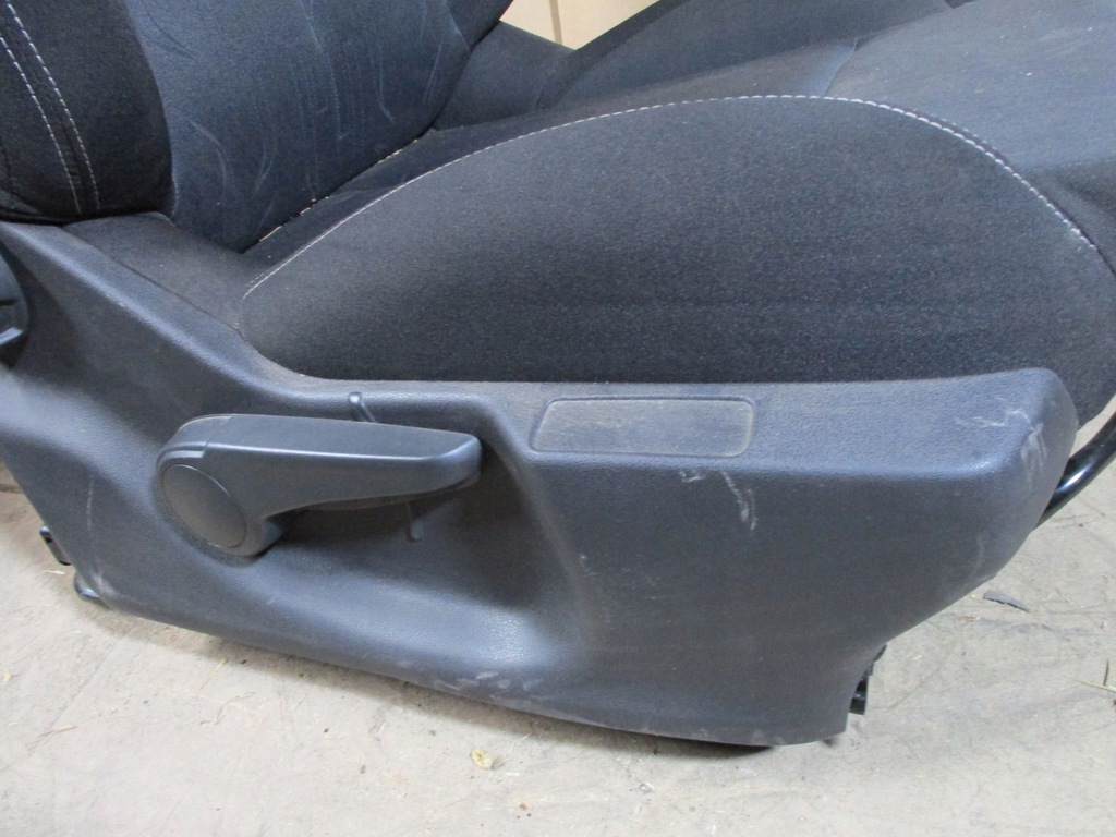 фото №8, Сидіння правий перед citroen c4 ii b7