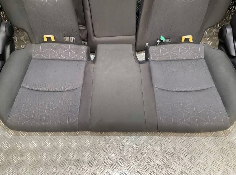 фото №9, Сидіння комплект заднє сидіння обшивки toyota rav4 v europa