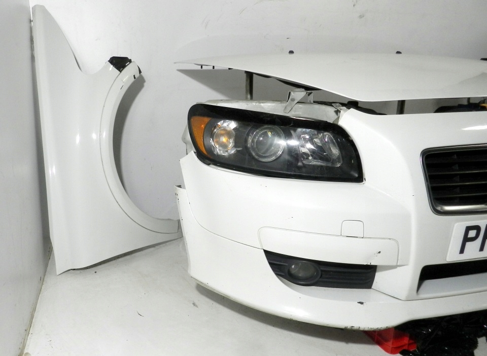 фото №5, Бампер капот pas перед volvo c30 06-10 r-design