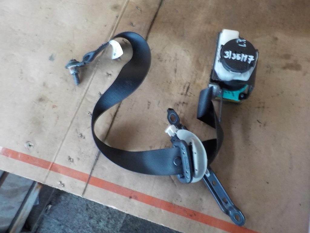 фото №1, Toyota auris 1.3b pas безопасности левый перед