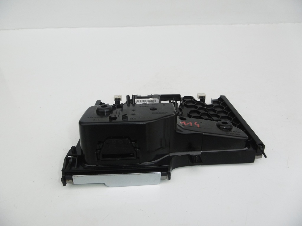 фото №9, Попільничка бардачок тунель r-design 31694582 volvo s60 iii v60 ii 18-