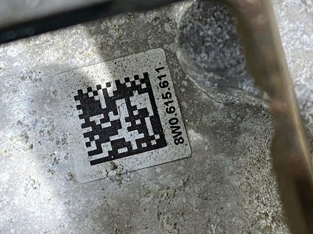 фото №8, Поворотный кулак рычаг левый задняя audi a4 b9 2.0 tfsi 8w0505435t