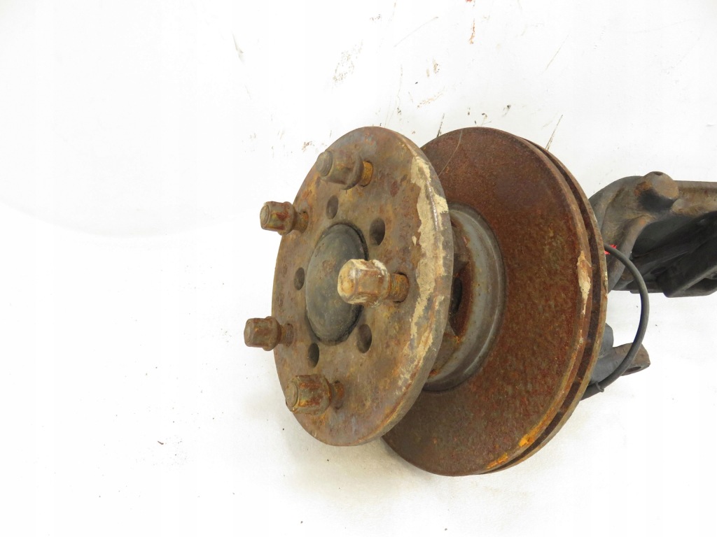 Балка перед mercedes 814 в Украине