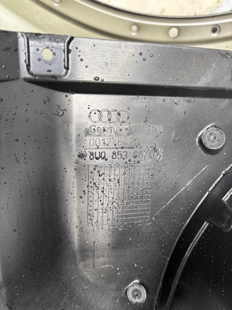 Крыло  левое  передний audi q3 12-18 8u0 Недорого