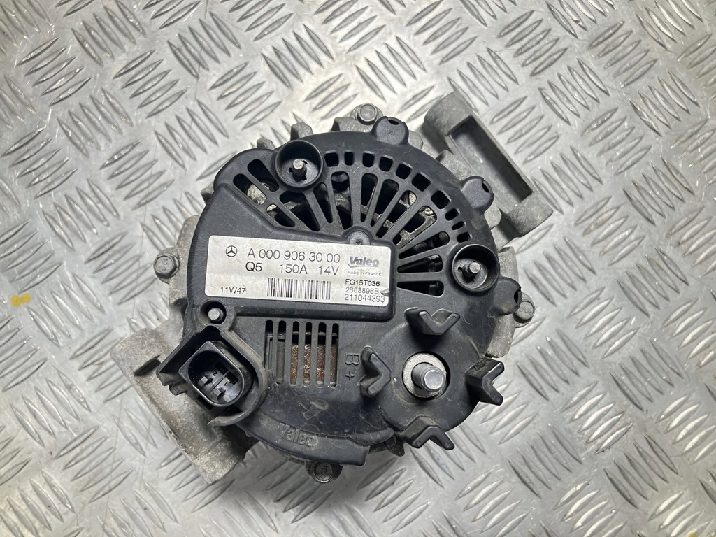 фото №1, Генератор 150a mercedes slk r172 1.8 cgi