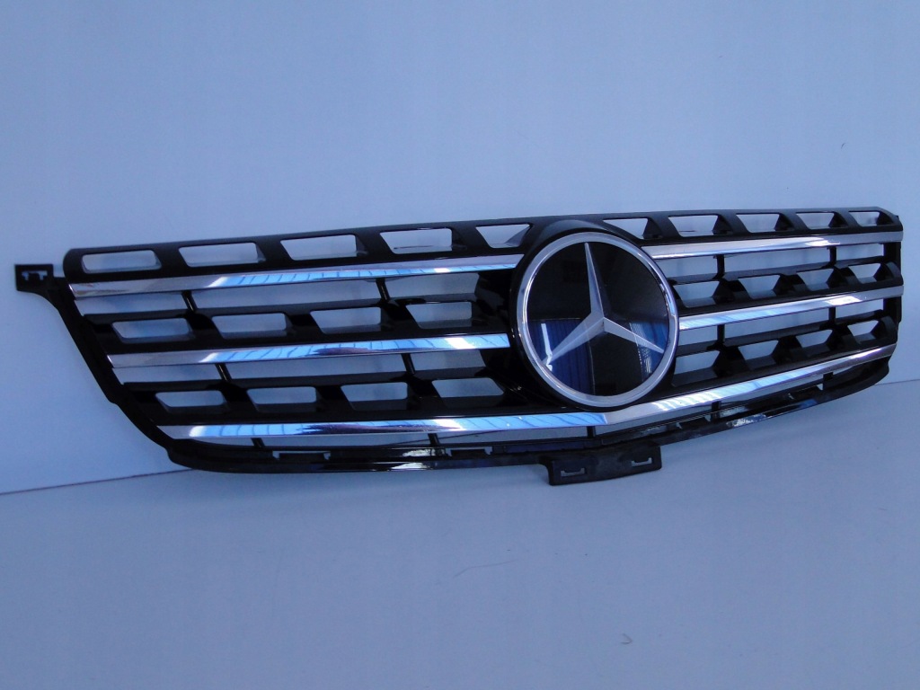 Mercedes решітка радіатора решітка радіатора amg на радар distronic чорний ml w166 166 Оригінал
