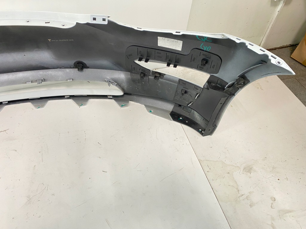 Бампер передний перед tesla model 3 iii 2017- Недорого