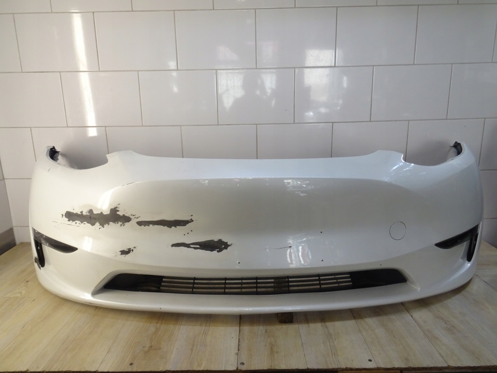Купити Tesla model y бампер передній 1493736-s3-a llu