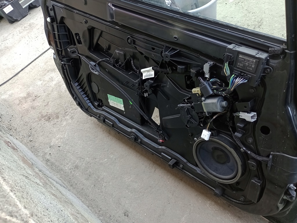 фото №4, Двері лівий перед ford fiesta mk7 3d