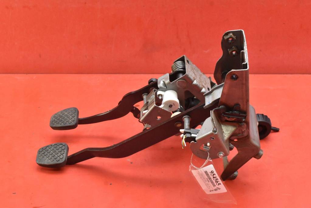 фото №6, Педаль педали сцепление тормоз 25902025 chevrolet hhr 1 i 2.4 b 172 km 05-11