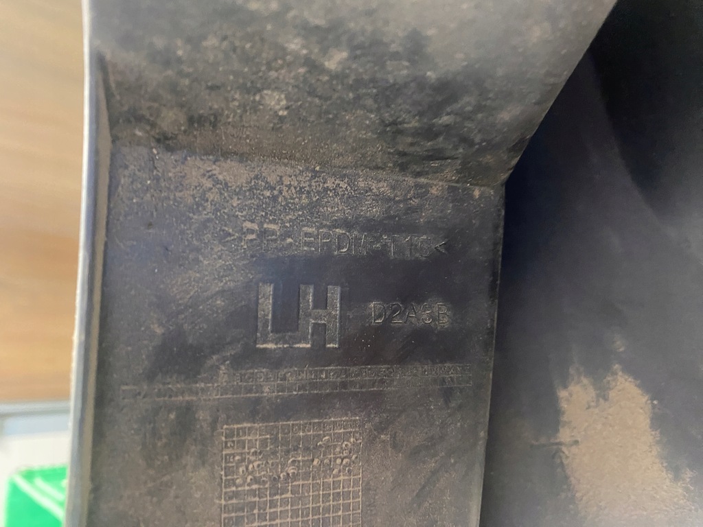 фото №10, Transit connect mk2 уголок бампера левый задняя