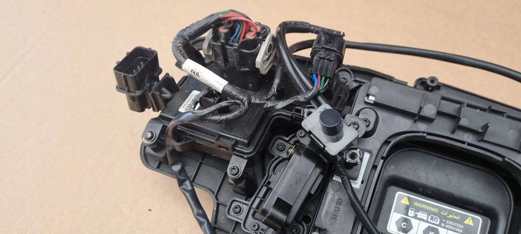 фото №11, Hyundai kona lift 2020- разъём зарядки крышка кабели оригинал