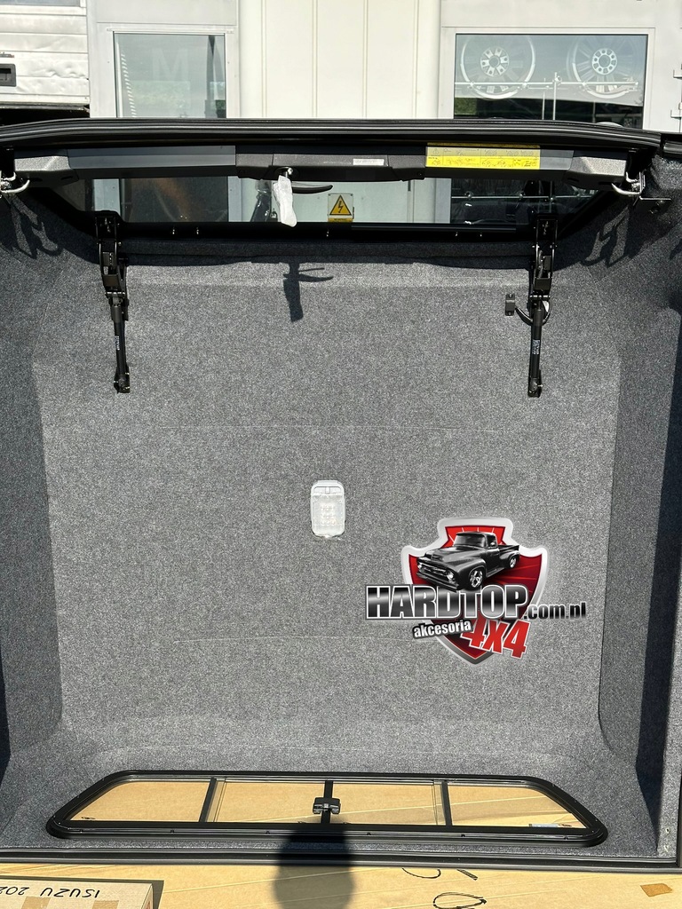 фото №8, Обшивка isuzu d-max hardtop 2020+ na pakę бока цельные