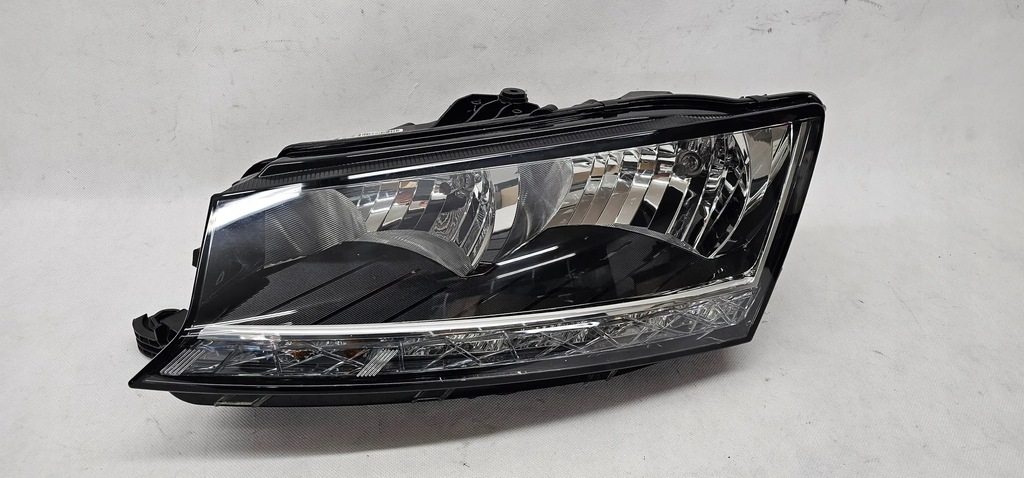 фото №1, Skoda fabia iii lift 6v лампа перед левая fv