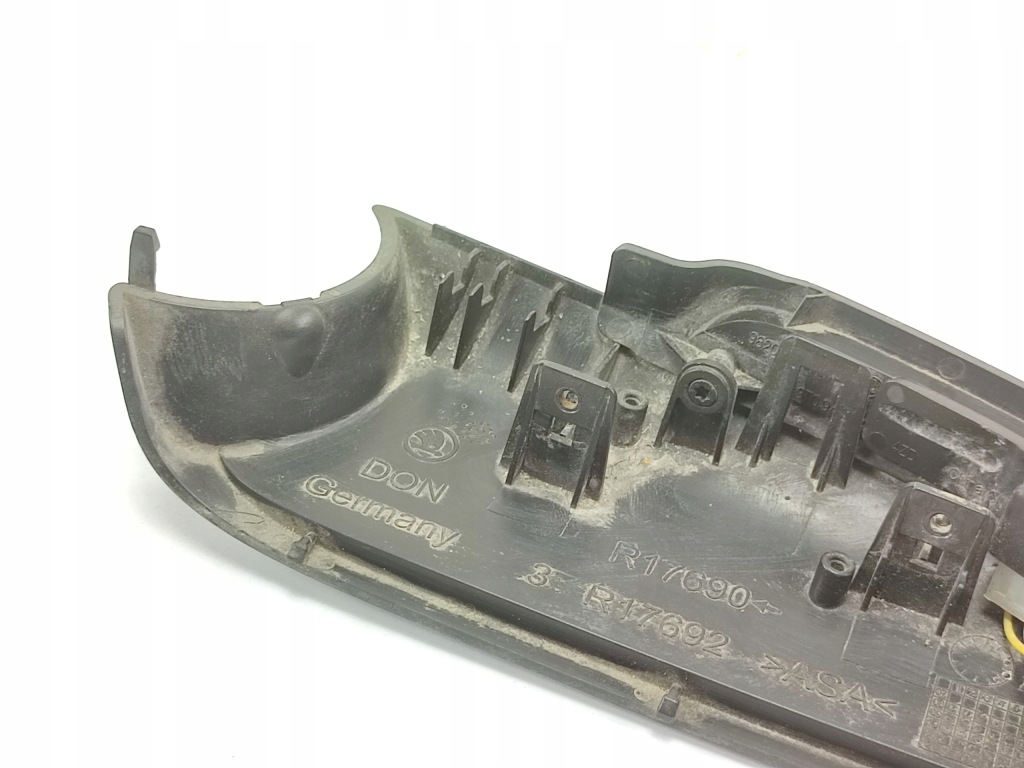 фото №7, Поворотник лівий + корпус skoda superb ii 08-15 оригінальний номер 3t0949102 outlet