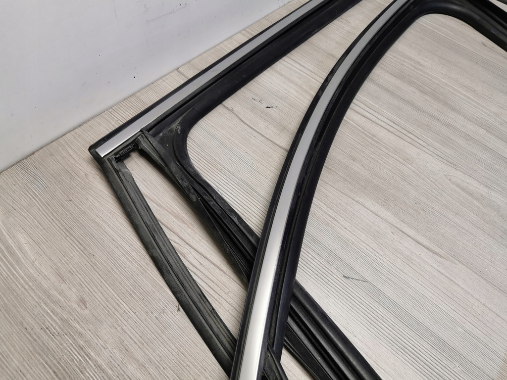 фото №8, Молдинг хром дверь левый задняя hyundai santa fe iv