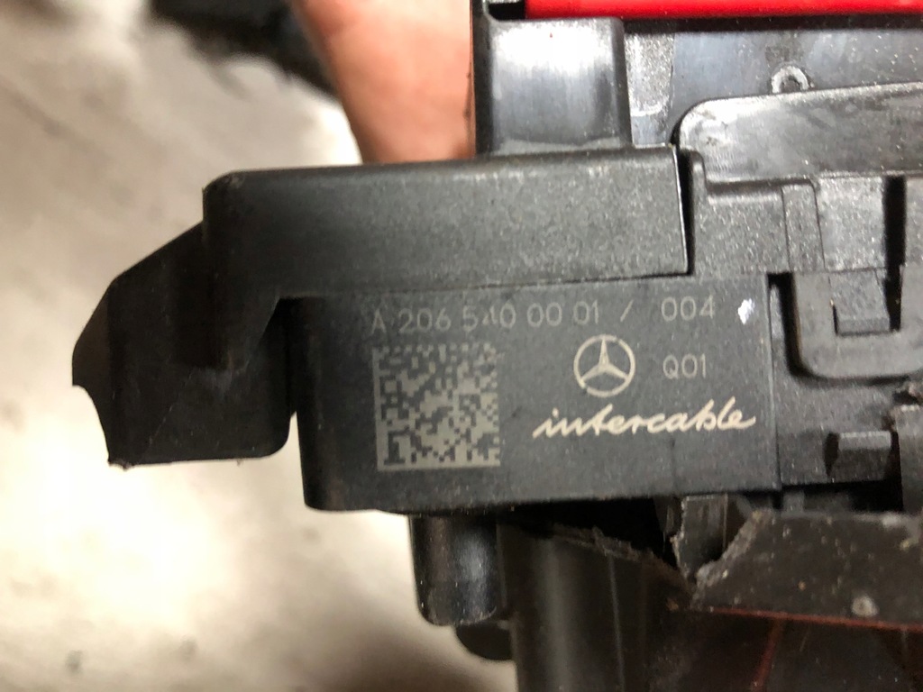 фото №12, Mercedes w206 коробка предохранителей 2065400001