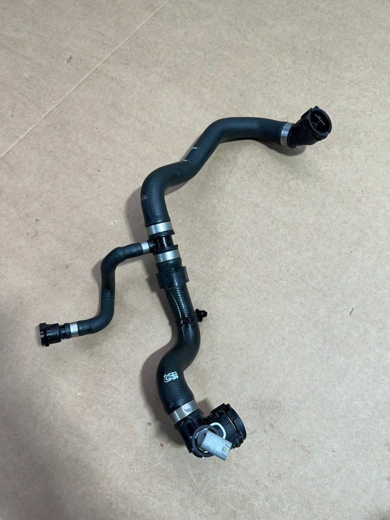 Шланг рідина охолоджуючий, трубка води mercedes eqa w243, h243 в Україні