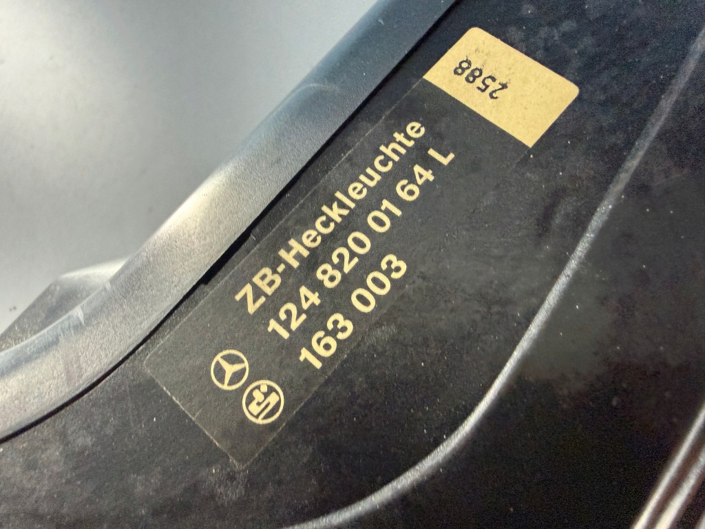 Купити Фара ліва задній mercedes w124 купе a1248200164 оригінал