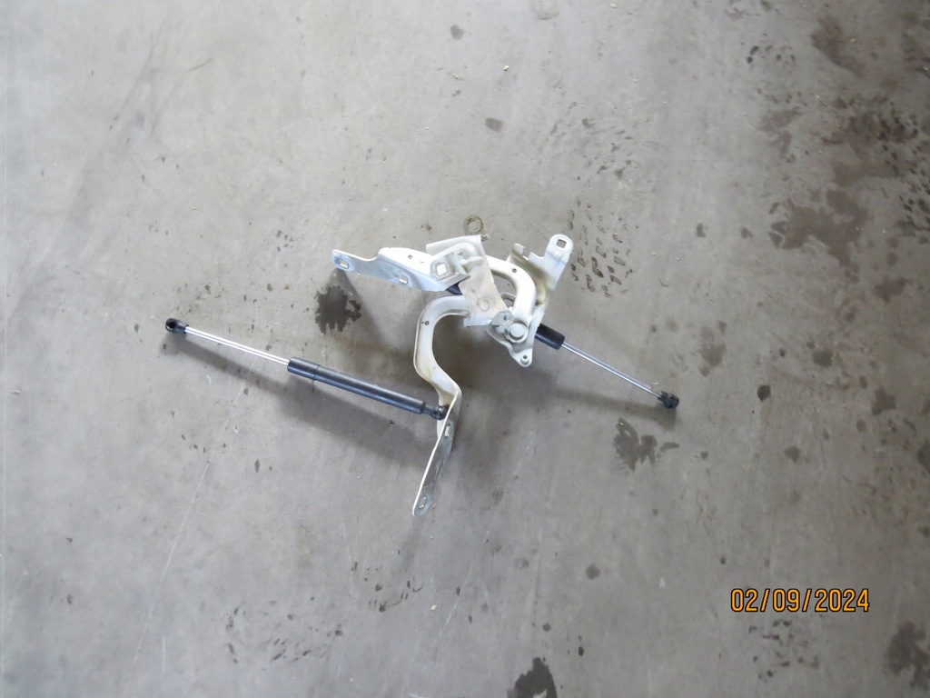 фото №1, Renault captur i петлі капот