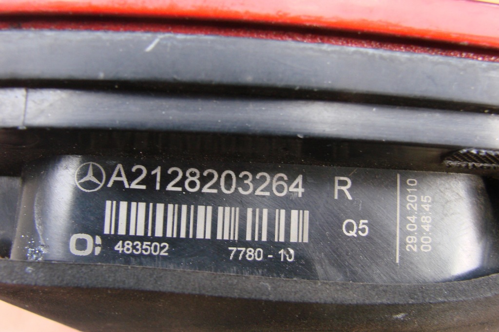 Фара задняя правый  mercedes klasa e w212 седан led европа с Разборки