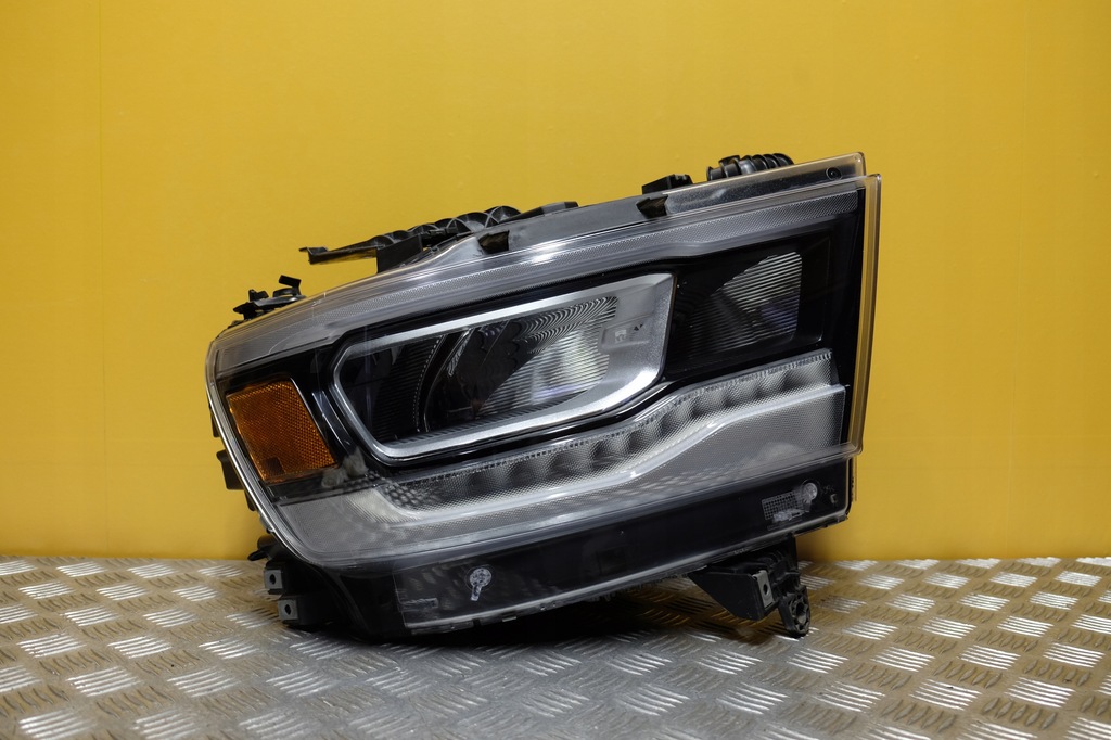 фото №1, Dodge ram 1500 2019- фара лампа mid led права світла usa