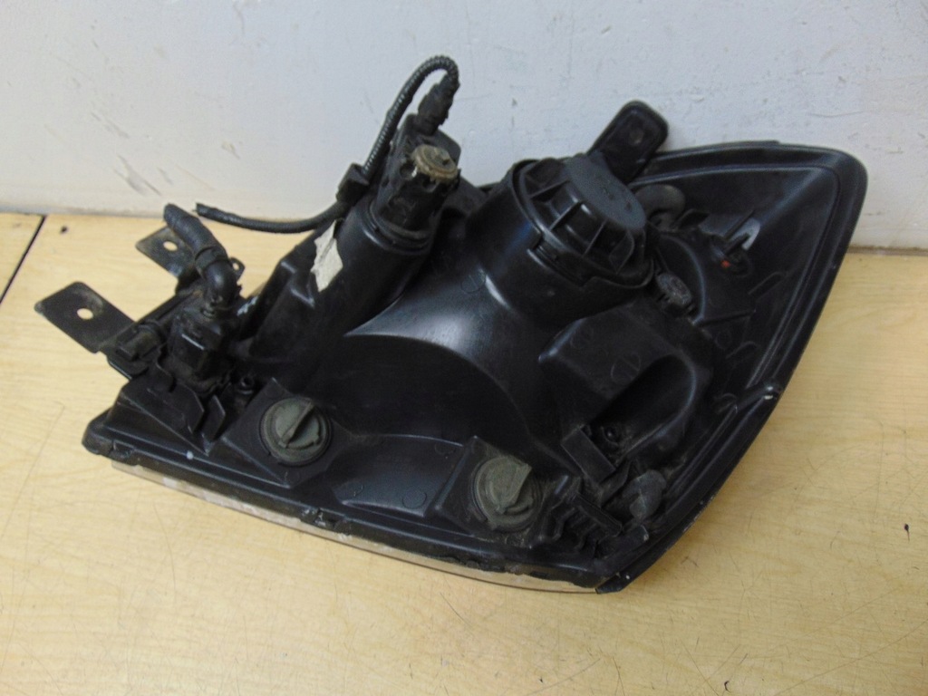 фото №14, Лампа правая перед kia sportage ii 2004- europa